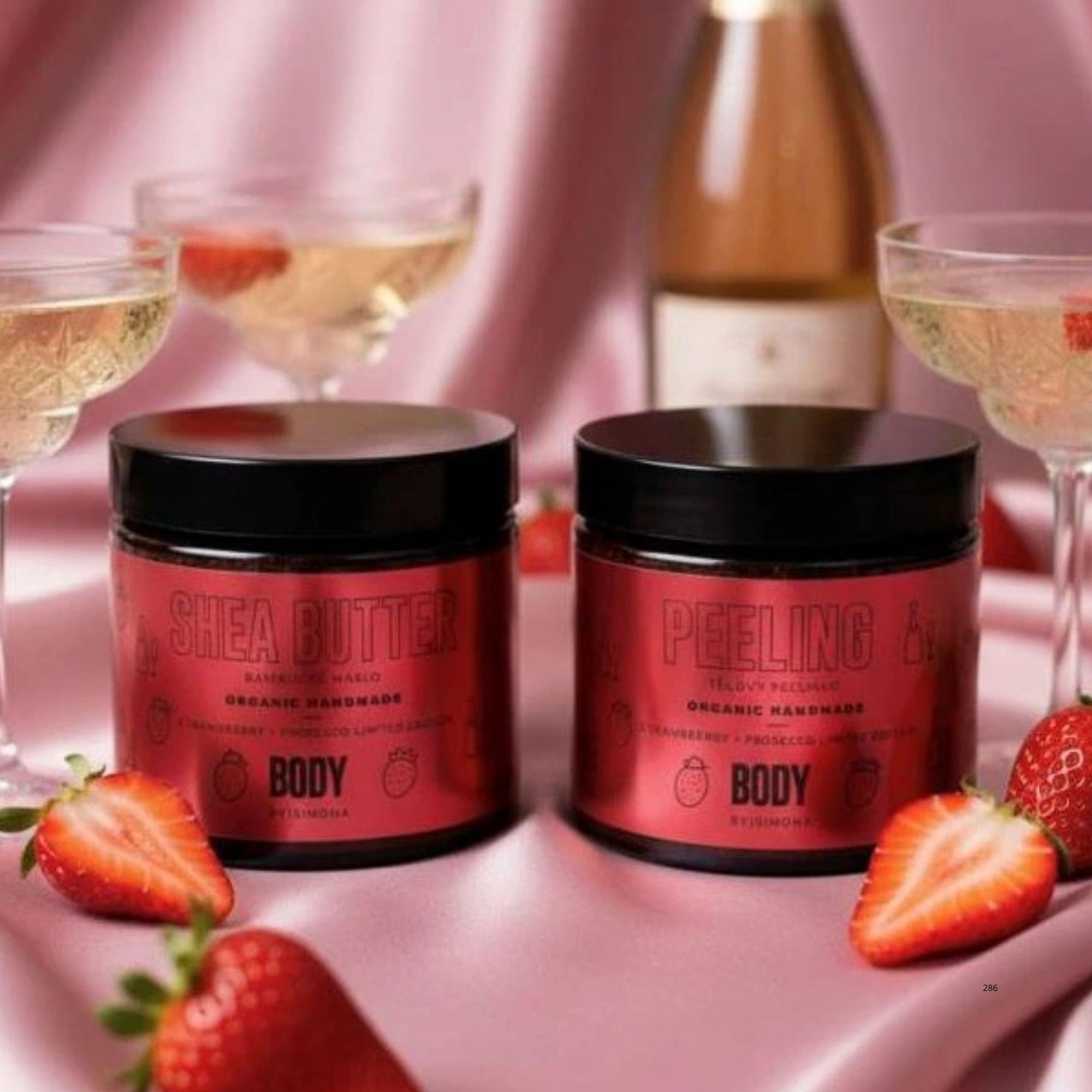 Body by Simona Strawberry & Prosecco cukrový tělový peeling 250 ml